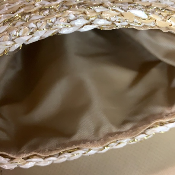 Guess Phone case/crossbody - Picture 7 of 8